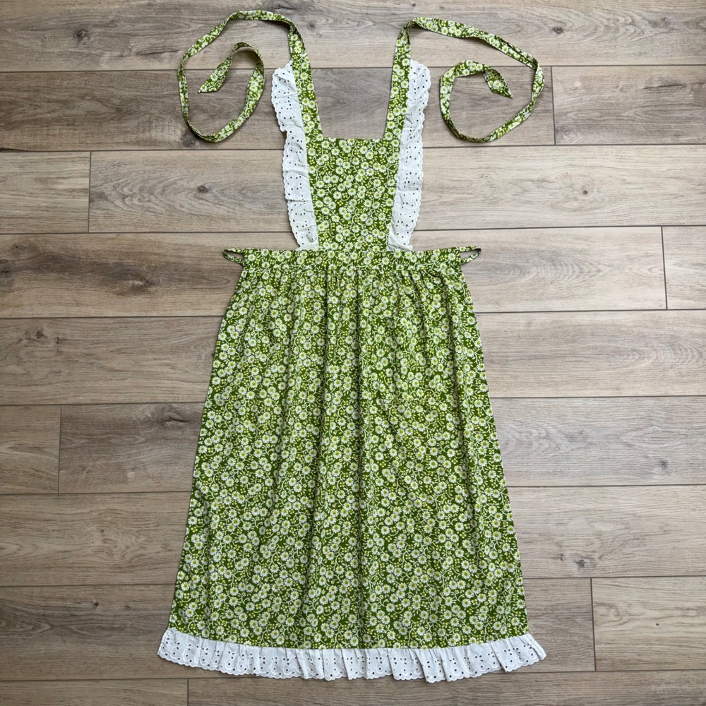 Apron Tree of CA Vintage Floral Pinafore Bib Apron Dress Prairie Cottage Trad